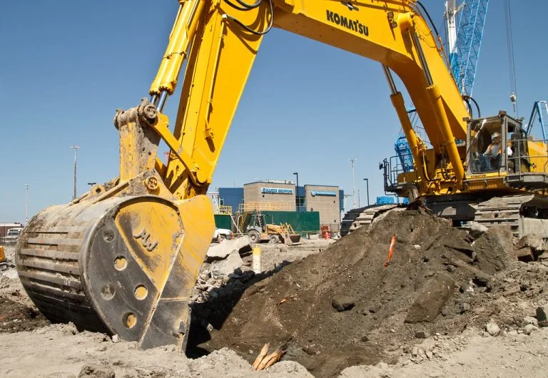 China recruiting diggers